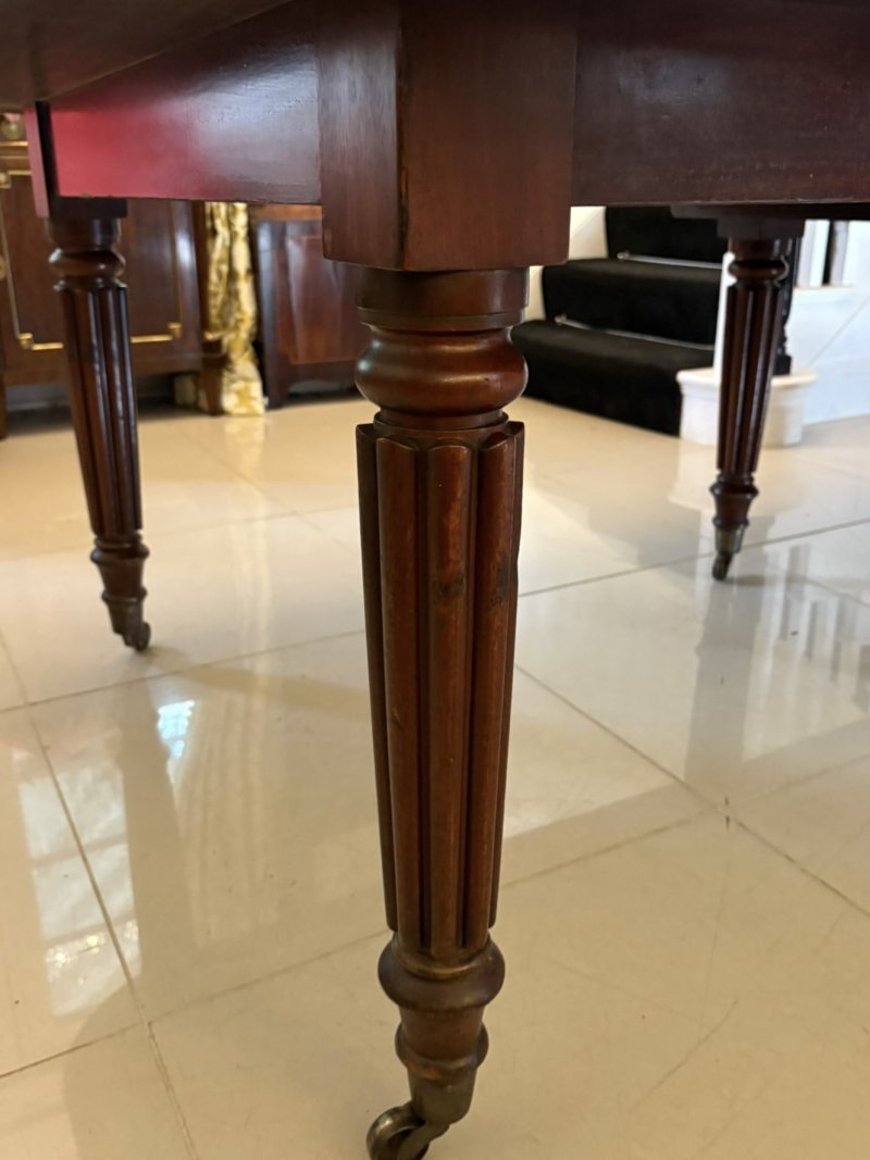 Fine Antique Regency Quality 12 Seater Mahogany Extending Dining Table